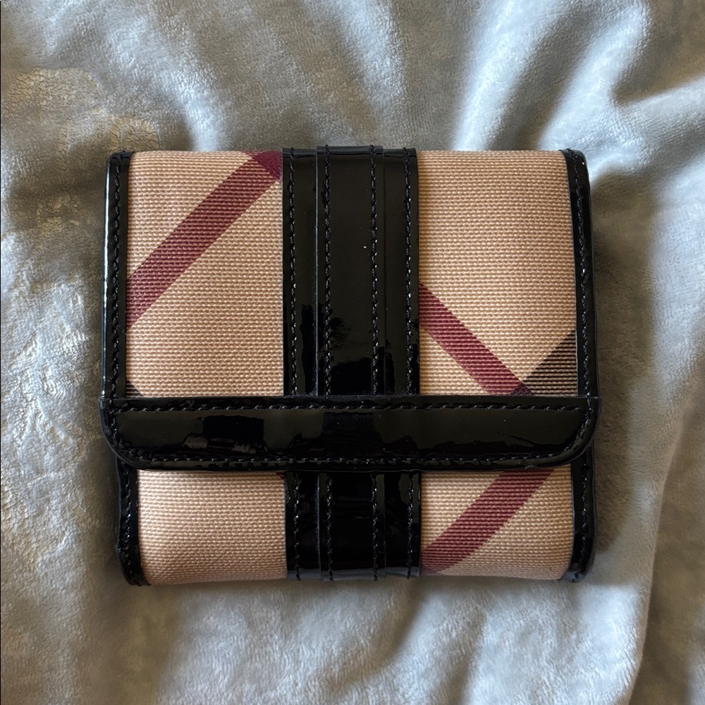 BURBERRY Wallet in classic Nova Check pattern - Picture 1 of 4